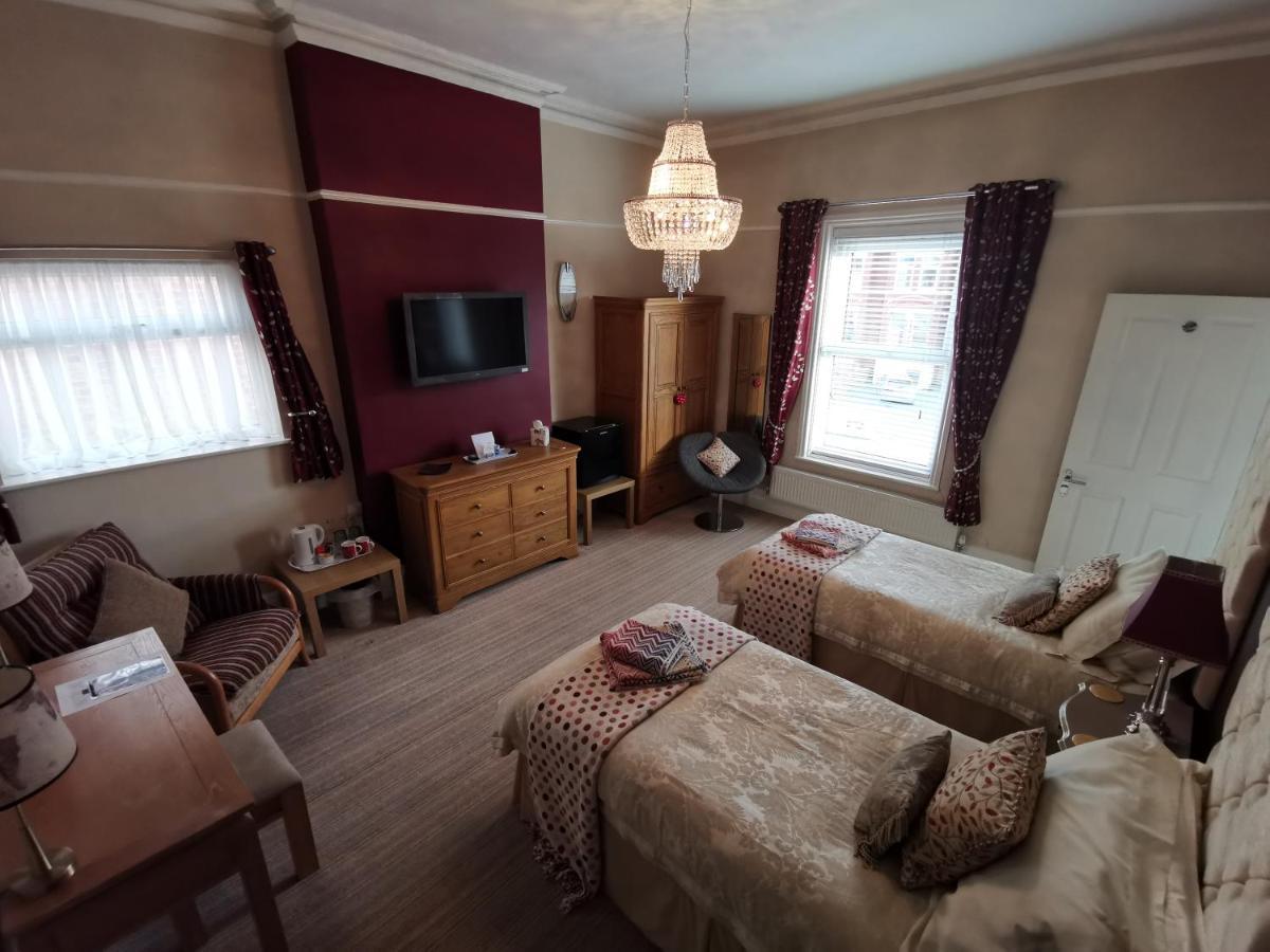 Vale House Bed & Breakfast Саутпорт Екстериор снимка
