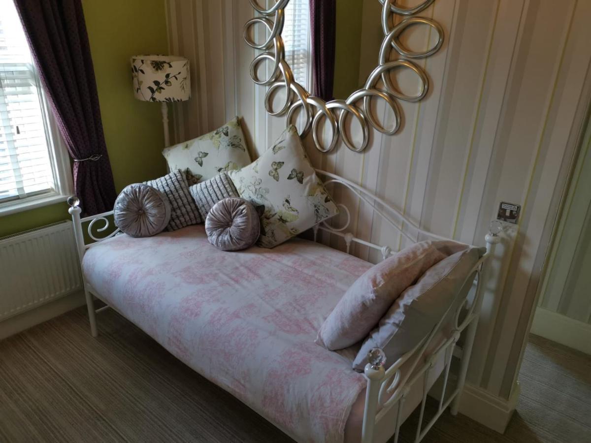 Vale House Bed & Breakfast Саутпорт Екстериор снимка