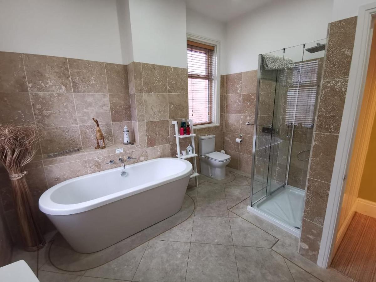 Vale House Bed & Breakfast Саутпорт Екстериор снимка
